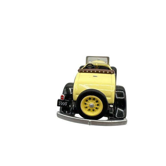 Hallmark Keepsake Ornament 1932 Chevrolet Standard Sports Roadster 1999 Vintage - Picture 4 of 11